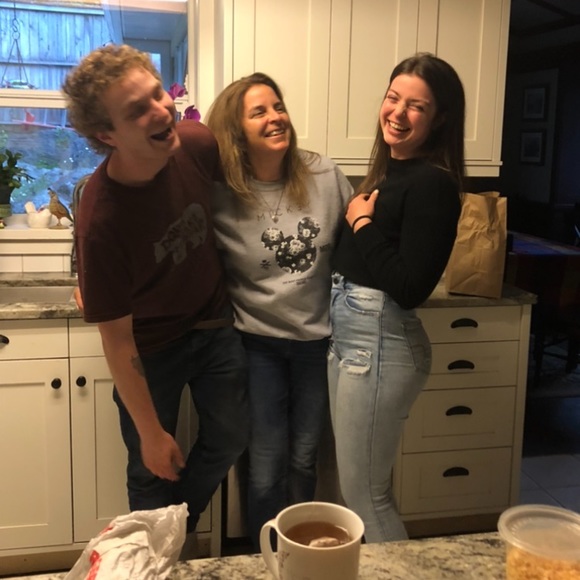 Meet your Posher, Miranda - Picture 3 of 3